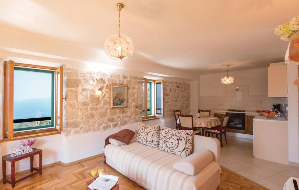 Vacation Apartments Feniks Tučepi Kültér fotó