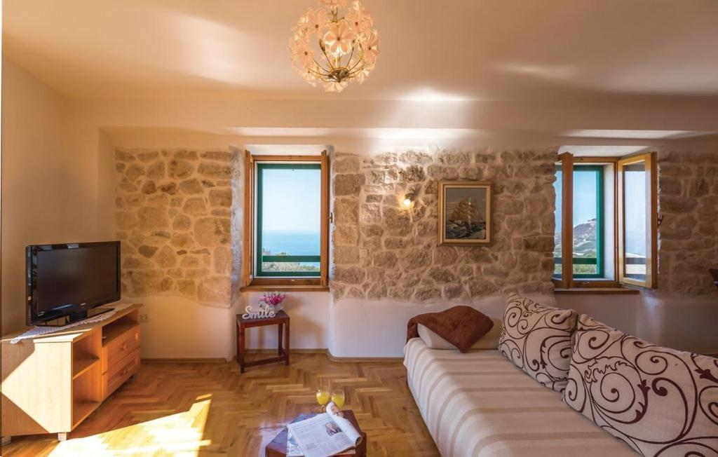 Vacation Apartments Feniks Tučepi Kültér fotó
