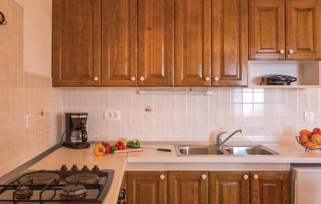 Vacation Apartments Feniks Tučepi Kültér fotó
