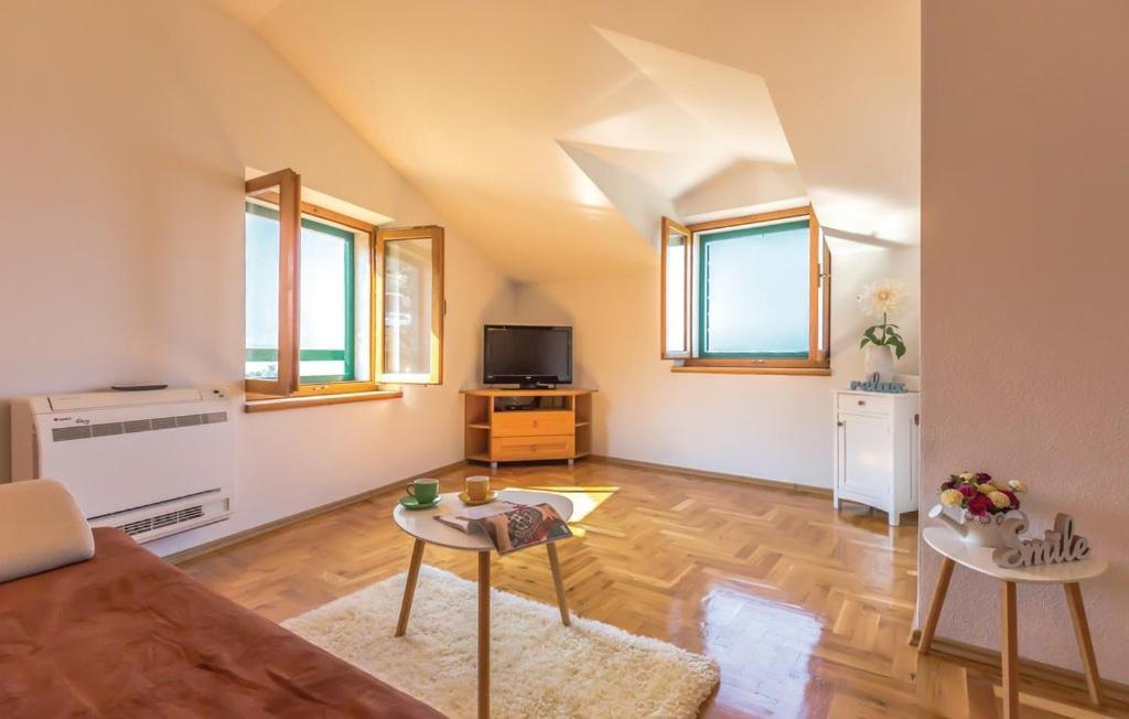 Vacation Apartments Feniks Tučepi Kültér fotó