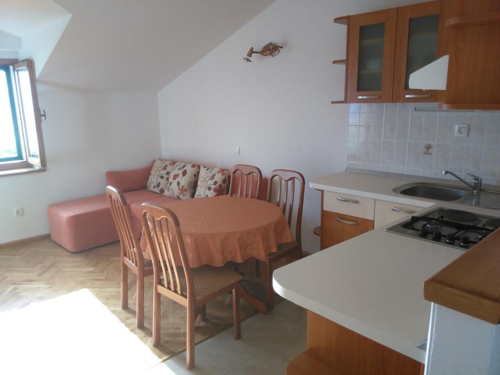 Vacation Apartments Feniks Tučepi Kültér fotó