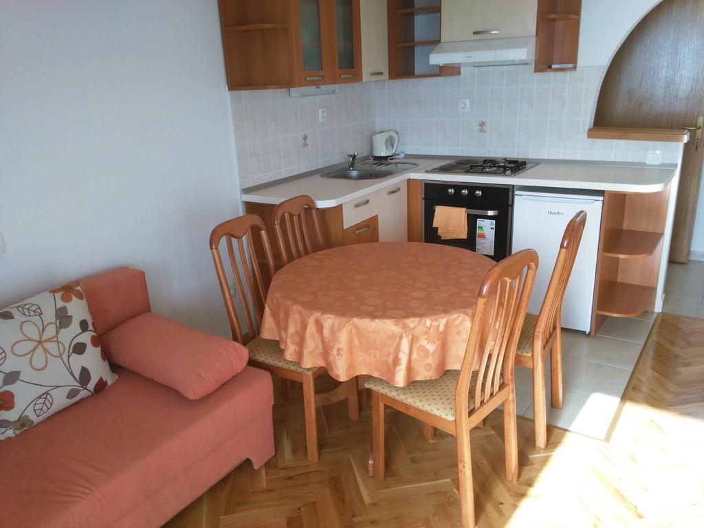 Vacation Apartments Feniks Tučepi Kültér fotó