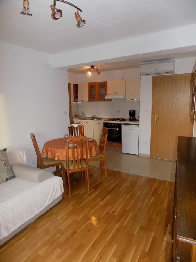 Vacation Apartments Feniks Tučepi Kültér fotó