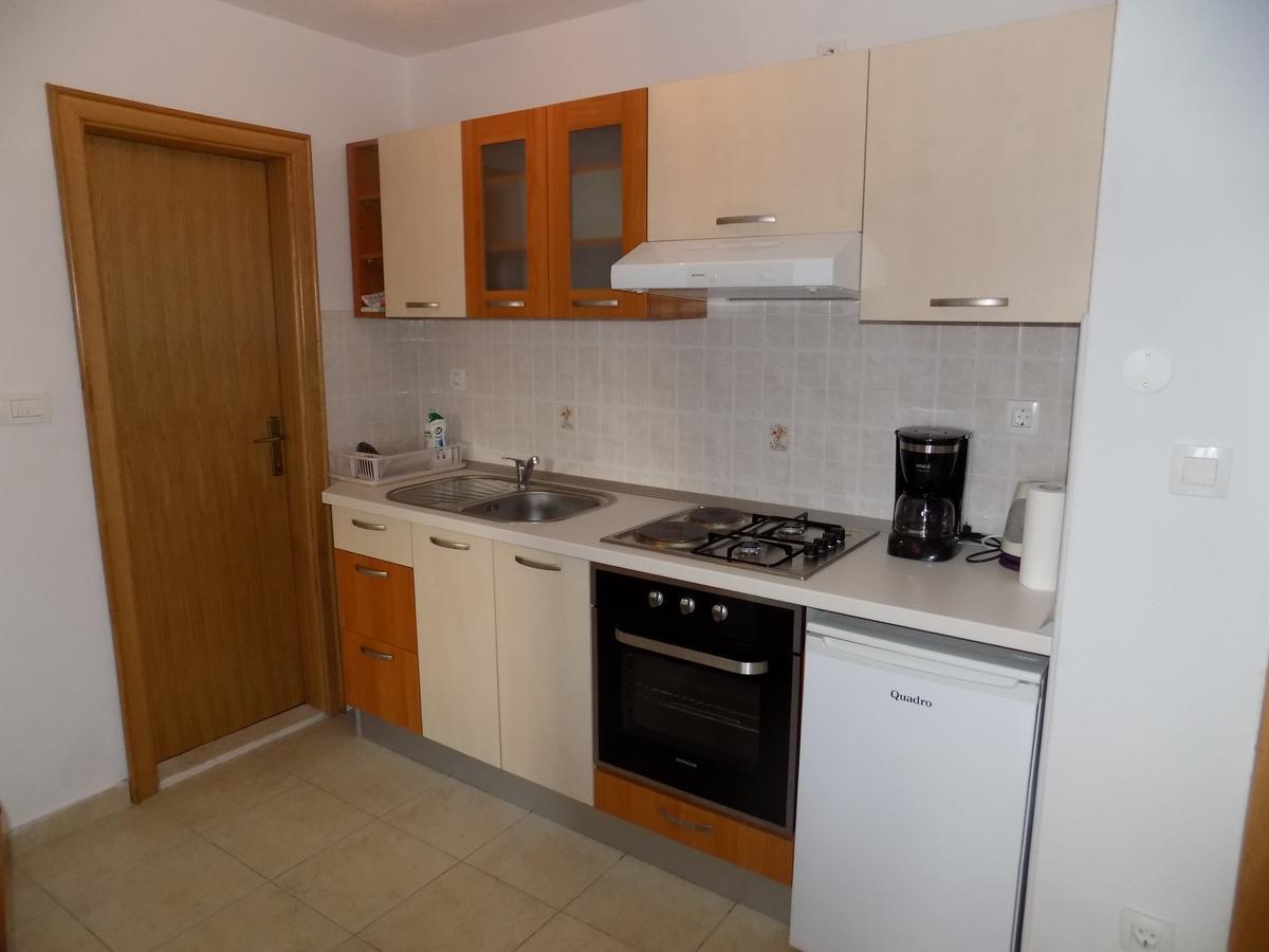 Vacation Apartments Feniks Tučepi Kültér fotó